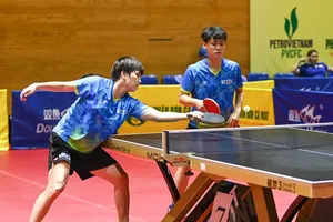 Diệu Khánh và Thanh Thư đã có chiến thắng tại trận chung kết đôi nữ. Ảnh: ND