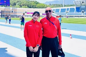Tuyển thủ Huỳnh Thị Mỹ Tiên và HLV Nguyễn Văn Lợi đang có mặt tại Hàn Quốc thi đấu. Ảnh: M.TIÊN