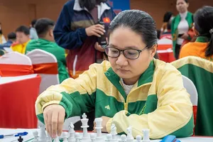 Kỳ thủ Hoàng Thị Bảo Trâm tham gia thi đấu cùng đội cờ vua TPHCM giành kết quả cao tại giải vô địch đồng đội quốc gia 2025. Ảnh: COVUAVN