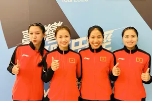 Đội tiếp sức 4x100m nữ của điền kinh Việt Nam đã giành HCB tại Đài Bắc Trung Hoa. Ảnh: MINH MINH