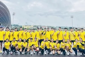 VĐV điền kinh trẻ TPHCM đã thi đấu để giữ hạng nhì toàn đoàn tại giải đấu năm nay. Ảnh: TRỊNH ĐỨC