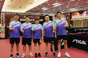 Nguyễn Khoa Diệu Khánh và đồng đội có mặt tại Bangkok (Thái Lan) thi đấu. Ảnh: DIỆU KHÁNH