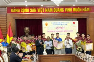 Lãnh đạo Bộ VH-TT-DL đã gặp mặt tập thể đội U23 Việt Nam sau chiến thắng tại giải U23 Đông Nam Á 2025. Ảnh: MINH MINH