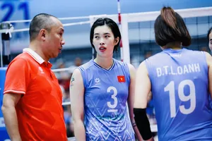 HLV Nguyễn Tuấn Kiệt và học trò sẽ có chương trình đấu tập cùng đội Tây Ban Nha. Ảnh: SEAVLEAGUE