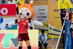 Vi Thị Như Quỳnh sẽ được thử nghiệm thi đấu vị trí đối chuyền trong thời điểm cần thiết. Ảnh: VFV