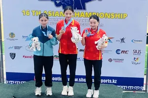 Xạ thủ Mai Chi giành HCV đầu tiên cho bắn súng Việt Nam trong thi đấu nội dung nhóm tuổi trẻ tại giải châu Á 2025. Ảnh: MINH MINH