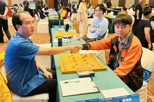 Nguyễn Thành Bảo (trái) đang toàn thắng qua 3 vòng đấu tại giải năm nay. Ảnh: VXF