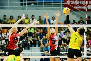 Khán giả sẽ có cơ hội mua vé vào xem các trận đấu tại giai đoạn 2 giải vô địch quốc gia ở Ninh Bình sắp tới. Ảnh: DŨNG PHƯƠNG