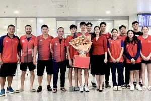 Đội tuyển bơi Việt Nam về nước sau giải vô địch châu Á 2025 tại Ấn Độ vào ngày 2-10. Ảnh: THANH HUYỀN