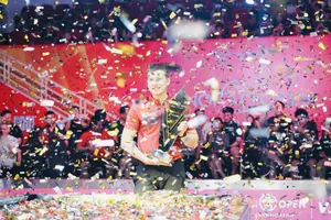 Pujis Labutis lần đầu vô địch giải đấu được tổ chức tại Việt Nam. Ảnh: XUÂN HOÀNG