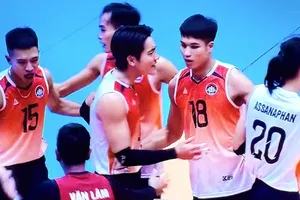 Đội nam Hà Tĩnh lọt vào trận chung kết sau khi thắng VLXD Bình Dương ở cuộc so tài bán kết nghẹt thở. Ảnh: VFV