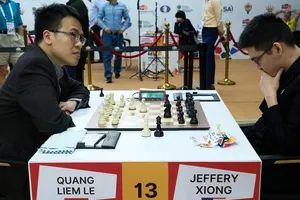 Đại kiện tướng Lê Quang Liêm (trái) đã vượt qua vòng 3 ở World Cup 2025. Ảnh: FIDE