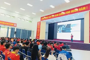 Các HLV, VĐV thể thao Việt Nam được trao đổi và cập nhật thông tin về phòng, chống doping trước khi vào tranh tài SEA Games 33-2025. Ảnh: TRỌNG HẢI