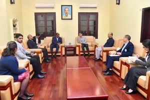 Cục TDTT Việt Nam làm việc cùng Chủ tịch Liên đoàn điền kinh châu Á và thảo luận nhiều nội dung quan trọng. Ảnh: VĂN DUY