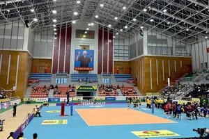 Nhà thi đấu Đông Anh (Hà Nội) là nơi đã thu hút nhiều khán giả cổ vũ tại vòng 1 giải vô địch quốc gia 2025. Ảnh: MINH CHIẾN