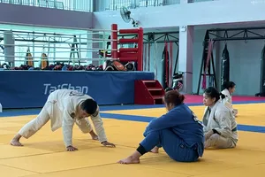 Đội tuyển jujitsu Việt Nam đang tích cực tập luyện chuẩn bị cho SEA Games 33-2025. Ảnh: MINH CHIẾN