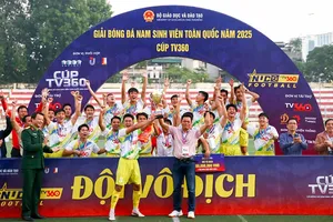 Đội bóng Đại học Huế đã lên ngôi vô địch xứng đáng ở giải đấu năm nay. Ảnh: XUÂN HOÀNG