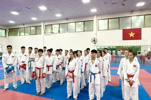 Đội trưởng Lê Minh Thuận (găng xanh) và các đồng đội tự tin góp mặt SEA Games 33-2025. Ảnh: MINH CHIẾN