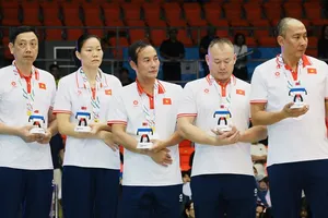 Chuyên gia Karl Lim đã tham gia ban huấn luyện đội tuyển bóng chuyền nữ Việt Nam tại SEA Games 33-2025. Ảnh: DŨNG PHƯƠNG