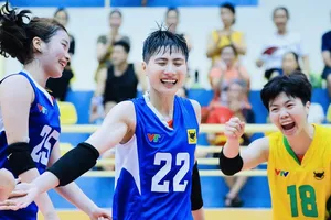 Chuyền 2 Ngọc Trâm (22) đã chính thức ký hợp đồng với đội Ngân hàng Công Thương. Ảnh: DŨNG PHƯƠNG