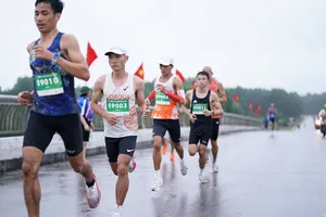 Hoàng Nguyên Thanh sẽ chuẩn bị thi đấu giải Tokyo Marathon 2026 sau khi được làm quen với đường chạy. Ảnh: TPM
