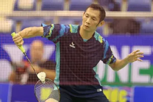 Tay vợt Nguyễn Tiến Minh đã khởi đầu tốt tại vòng sơ loại giải cầu lông quốc tế Singapore 2026. Ảnh: DŨNG PHƯƠNG