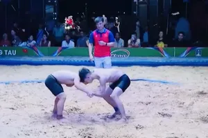 Giải vật bãi biển quốc gia 2026 được tranh tài hấp dẫn. Ảnh: MINH MINH