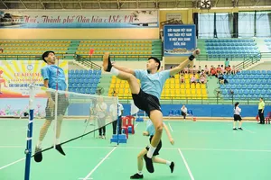 Cầu thủ đá cầu cả nước tiếp tục tranh tài chuyên môn tại giải vô địch câu lạc bộ quốc gia 2026. Ảnh: MINH MINH