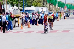 Lâm Thị Kim Ngân đã về đích thứ nhì của chặng 4. Ảnh: Liên đoàn xe đạp-mô tô thể thao Việt Nam VCF