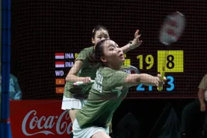 Hai tay vợt Phạm Diệu Ly, Phạm Thị Khánh của cầu lông nữ Việt Nam. Ảnh: DŨNG PHƯƠNG