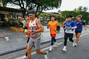 Các gương mặt tham dự nội dung marathon - 42km chuyên nghiệp phải có chứng chỉ phòng, chống doping mới được thi đấu chính thức. Ảnh: NHƯ Ý