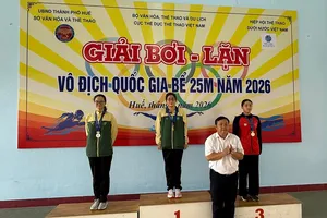 Nguyễn Diệp Phương Trâm đã giành HCV và phá kỷ lục quốc gia nội dung 100m ngửa nữ. Ảnh: MINH CHIẾN