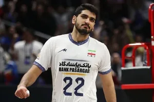 Ngoại binh Ali Haghparast trở thành cầu thủ Iran đầu tiên thi đấu tại Việt Nam. Ảnh: AVC