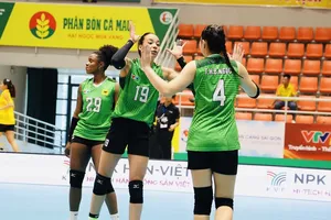 Các tay đập Cuba của đội VTV Bình Điền Long An đang thi đấu tại Đông Anh (Hà Nội). Ảnh: VTVBĐLA