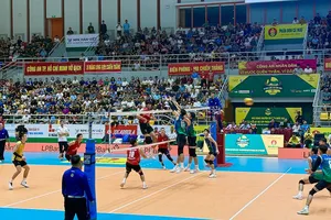 Đội Biên Phòng MB và Ninh Bình đã cống hiến trận đấu có 5 ván diễn ra hấp dẫn. Ảnh: MINH CHIẾN