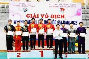 Võ sĩ wushu TPHCm giành được HCV nội dung đối luyện nam tại giải đấu. Ảnh: WUSHUTPHCM