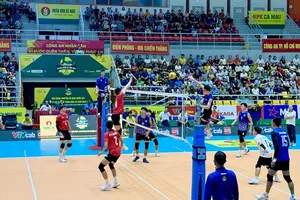 Đội nam Hà Nội và TPHCM đã kết thúc với các đường bóng giằng co quyết liệt. Ảnh: MINH CHIẾN