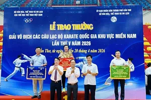 Đội karate TPHCM 1 đã xuất sắc giành vị trí đứng nhất toàn đoàn trong giải đấu năm nay được diễn ra tại Cần Thơ. Ảnh: VŨ SƠN