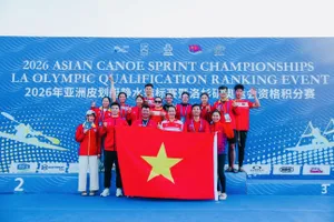 Đội canoeing Việt Nam tại giải đấu vừa bế mạc ở Trung Quốc. Ảnh: HỒNG HẠNH