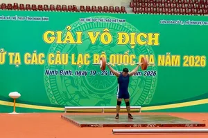 Các lực sĩ đã tranh tài quyết liệt tại giải năm nay ở Ninh Bình. Ảnh: MINH CHIẾN