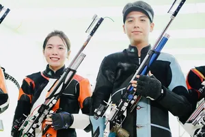 Xạ thủ Mộng Tuyền, Tâm Quang không thành công tại Cúp thế giới 2026 dù đã nỗ lực tìm cơ hội vào chung kết bài bắn. Ảnh: DŨNG PHƯƠNG