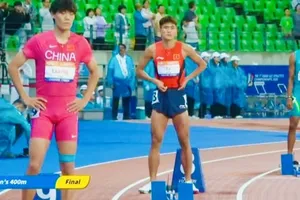 Tạ Ngọc Tưởng (giữa) đã giành HCB tại giải vô địch U23 châu Á 2026 và phá kỷ lục quốc gia. Ảnh: AA