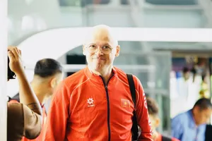 HLV trưởng Federico Rampazzon và cầu thủ bóng chuyền nam Việt Nam đã tới Philippines. Ảnh: PHILIPPINESVOLLEYBALL