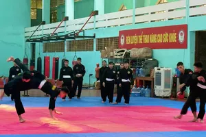 Võ sĩ pencak silat tập trung chuẩn bị chuyên môn để thi đấu giải vô địch châu Á 2026 trên sân nhà. Ảnh: MINH CHIẾN