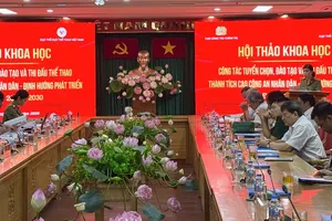 Các đại biểu đã tham dự Hội thảo khoa học và trao đổi nhiều nội dung giá trị. Ảnh: MINH CHIẾN