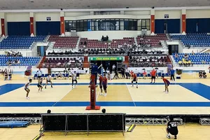 Các cầu thủ đã chơi trận chung kết nam tạo ra được nhiều tình huống tấn công hấp dẫn. Ảnh: VŨ VĂN