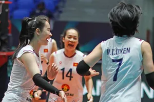 Cầu thủ nữ Việt Nam để thua đáng tiếc tại trận cuối trước Thái Lan. Ảnh: AVC