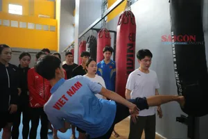 Võ sĩ taekwondo đối kháng tập trung toàn thời gian trong nước để chuẩn bị cho ASIAD 20. Ảnh: DŨNG PHƯƠNG