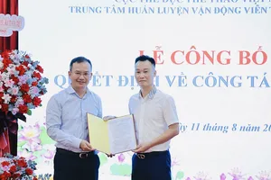 Ông Lê Thanh Hà nhận nhiệm vụ Giám đốc Trung tâm huấn luyện vận động viên trẻ Quốc gia. Ảnh: CỤC TDTTVN