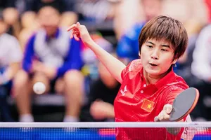 Nguyễn Khoa Diệu Khánh và đội TPHCM đã giành tấm HCV nội dung đồng đội nữ. Ảnh: DP